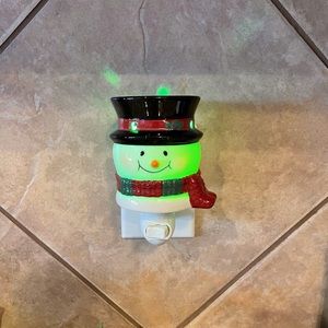 Scentsy Bluster wall warmer